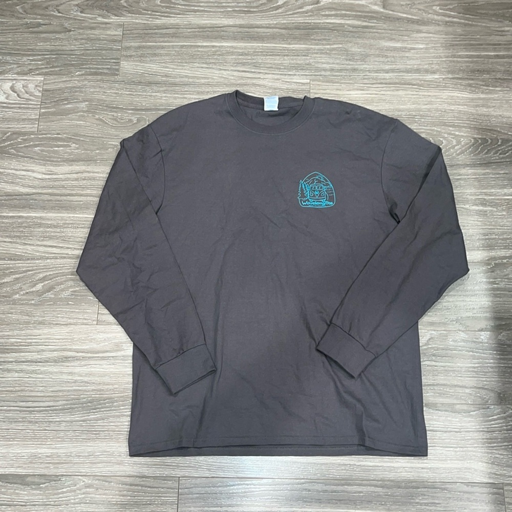 Wavelengths long sleeve tshirt. Size XL.